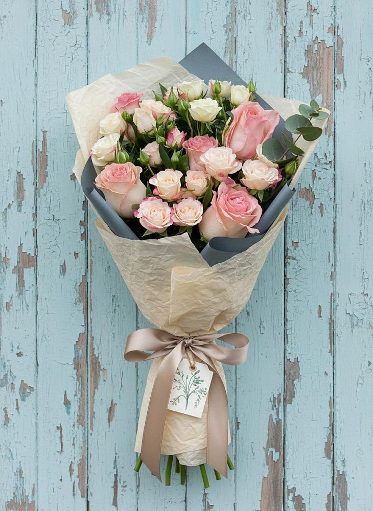 Букет цветов из: Розы в Репьевке