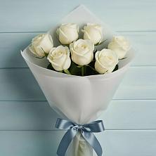 Букет 7 Белых роз Эдлесс Лав в Репьевке