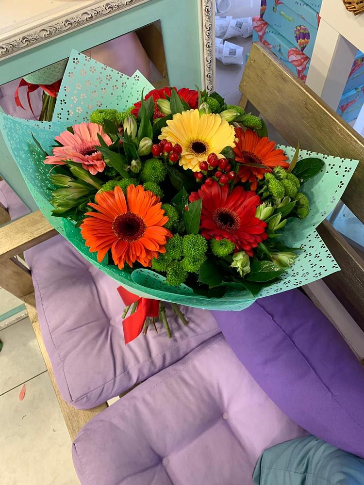 Букет цветов из: Герберы, Хризантемы и Альстромерии в Репьевке