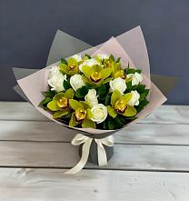 Букет цветов из:  Орхидеи и Розы в Репьевке