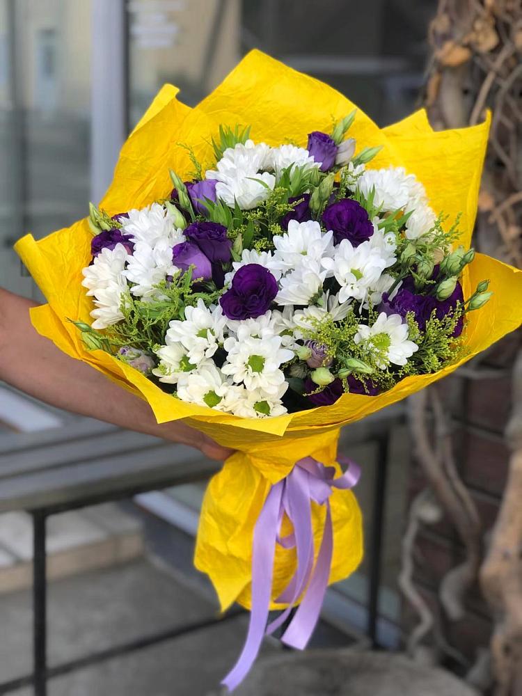 Букет цветов из: Ирисы, Хризантемы и Ромашки в Репьевке