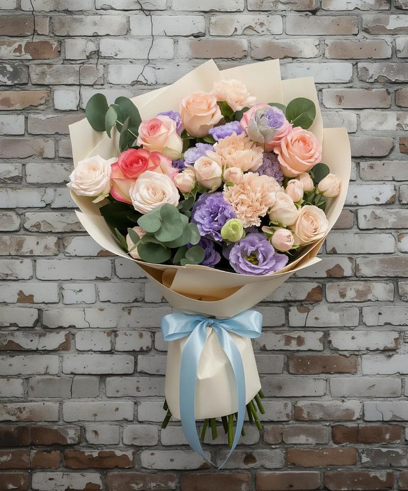 Букет цветов из: Розы, Лизиантусы и Гвоздики в Репьевке