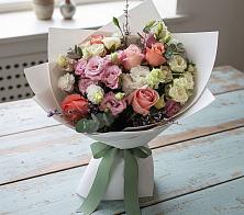 Букет цветов из:  Розы, Лизиантусы и Гвоздики в Репьевке