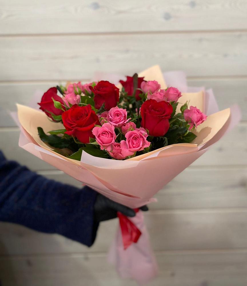 Букет цветов из: Розы в Репьевке