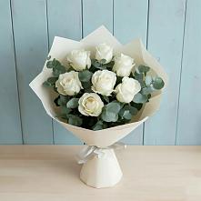 Букет Белые розы в Эвкалипте в Репьевке