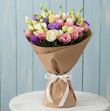 Букет цветов из:  Лизиантусы в Репьевке