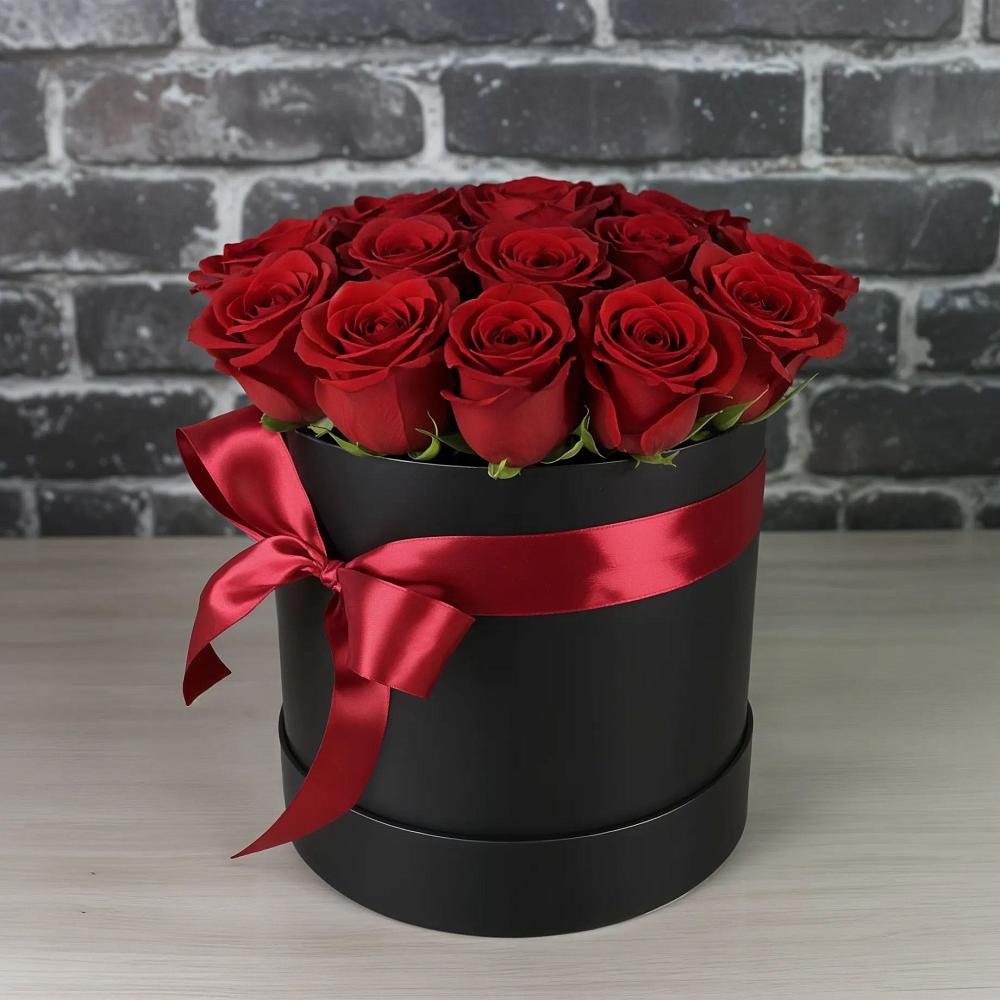 Цветочная композиция из Розы в шляпной коробке в Репьевке