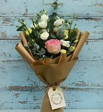 Букет цветов из:  Розы и Лизиантусы #REPLACE_PRED# Репьевке