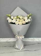 Букет цветов из:  Розы и Лизиантусы в Репьевке